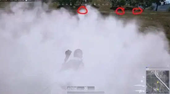 绝地求生怎么扔烟到脚下